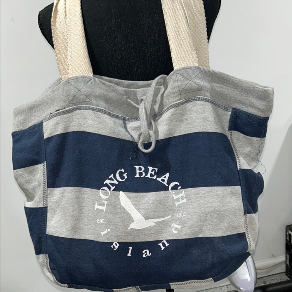 Beach Bag Bundle( Tote, wine caddy& chiller and flip-flops)